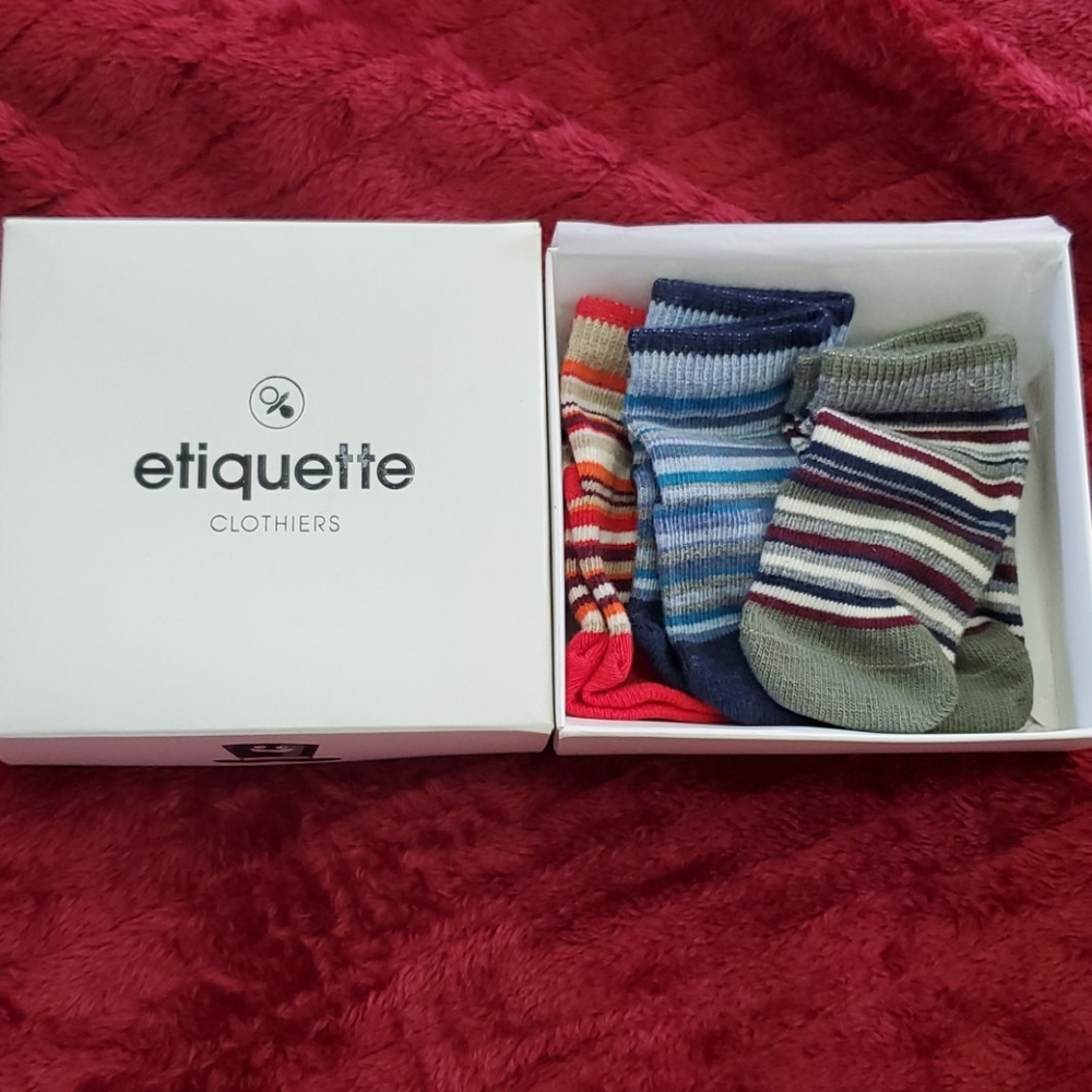 💥50% sale💥Etiquette clothiers 3pk new baby socks #409